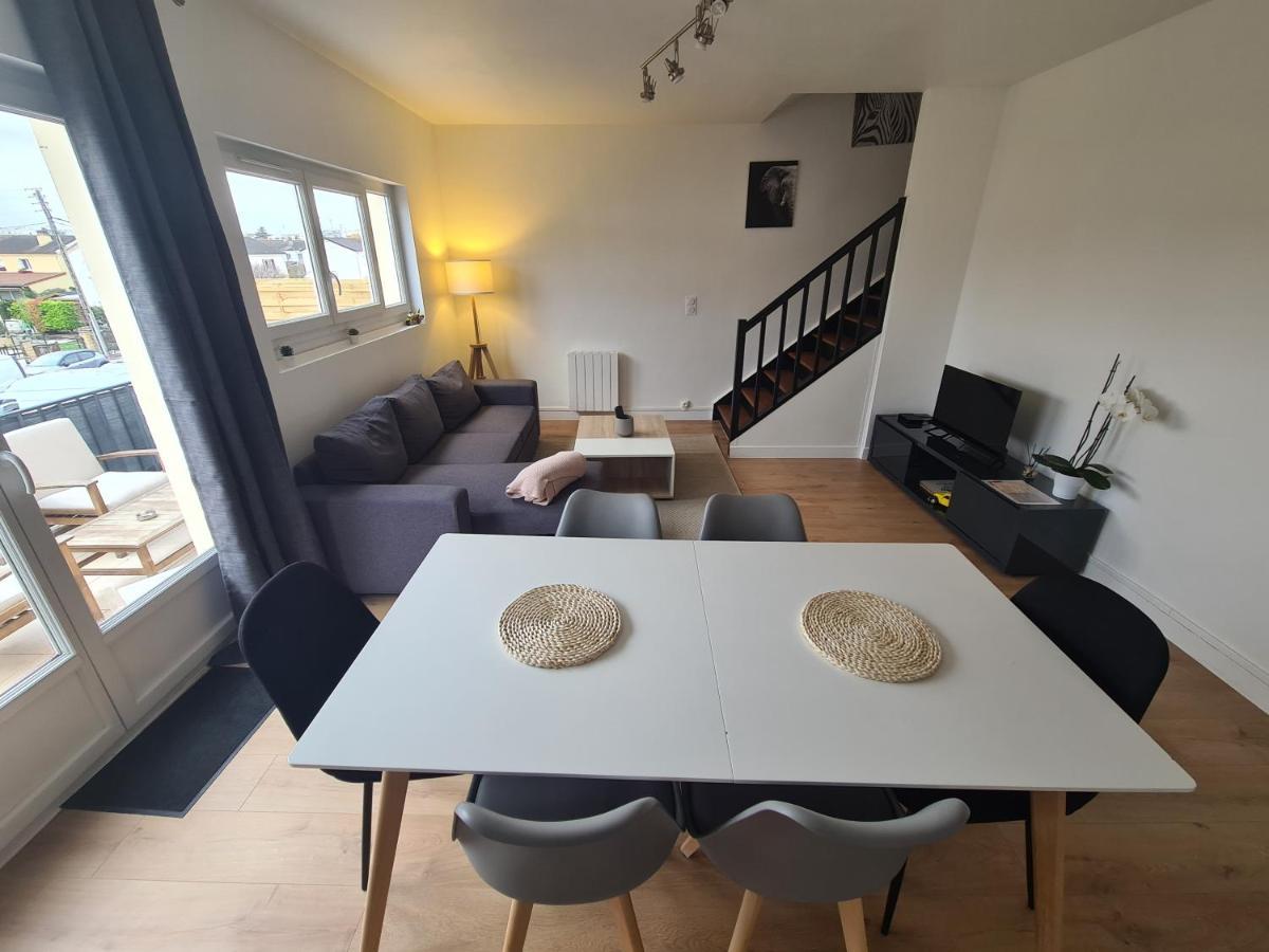 Duplex Familial Proche Gare Et Hyper Centre Ville Villepreux Buitenkant foto
